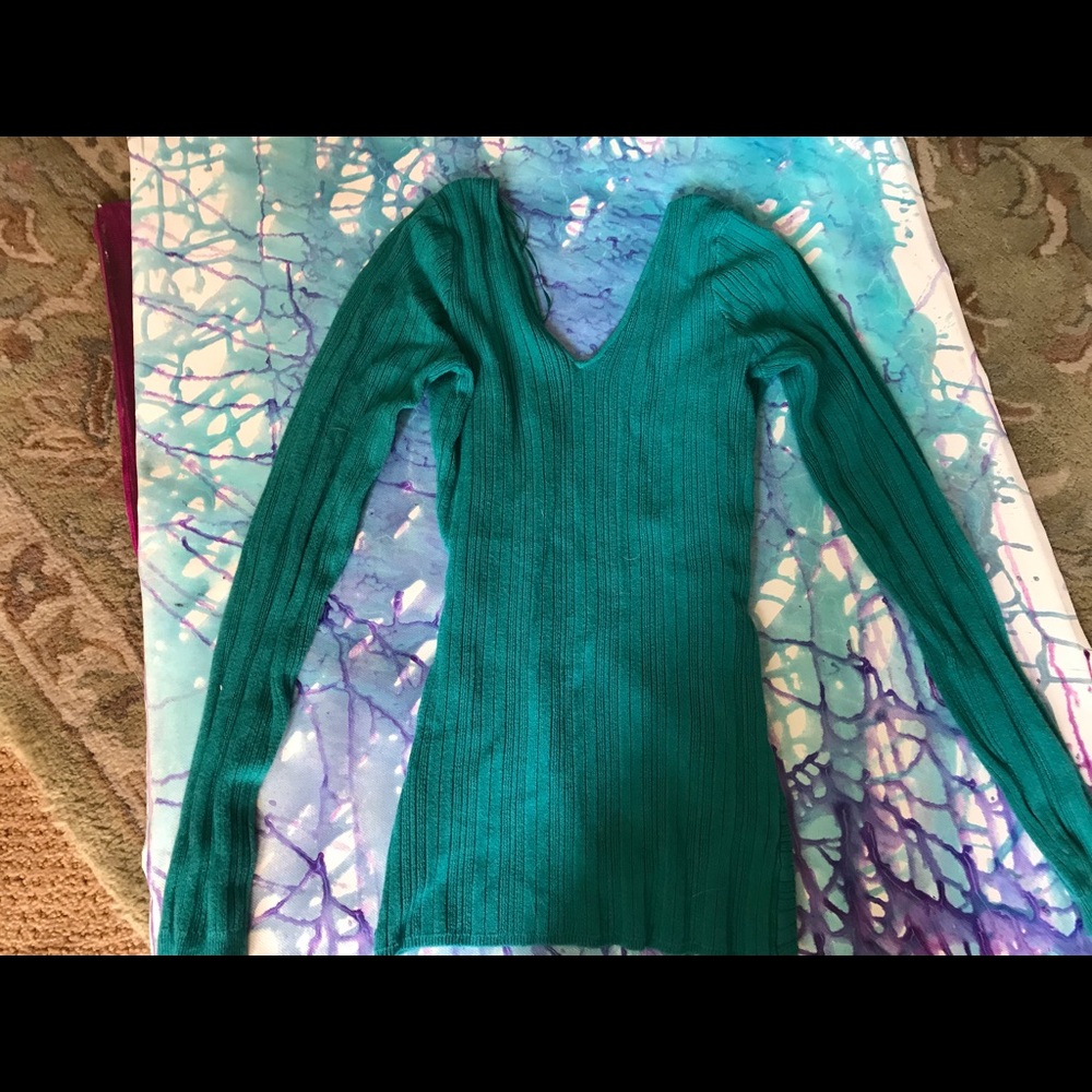 Guess super soft sexy sweater